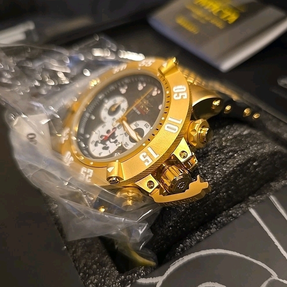 Invicta Disney Subaqua Mens 50mm Limited Gold Chrono Watch 23283 RARE With Case - Picture 3 of 6
